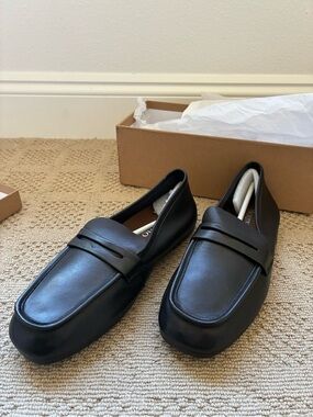 Classic Black Women’s Leather Penny Loafers